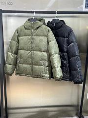 Gucci sz42-50 26yr05