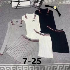 MiuMiu S-XL 77