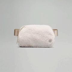 Lululemon 0329 19x5.5x13 3C ngc
