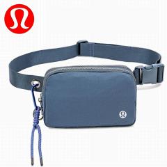 Lululemon 19x5.5x13cm 1L nlh 17C