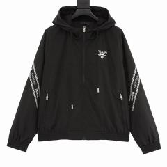 Prada XS-L xetr01