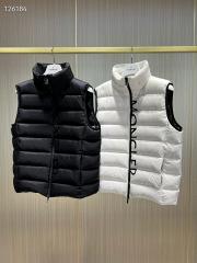 Moncler sz1-5 26yr60