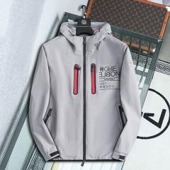 Moncler M-XXL  165